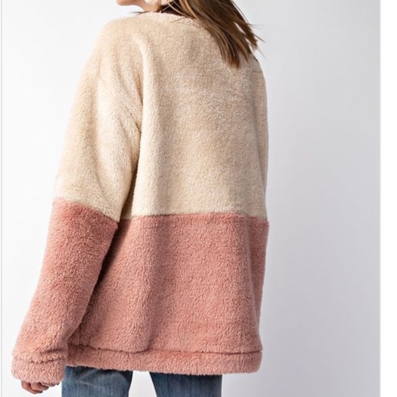 CLEARANCE ‼️TEDDY Faux Fur oversized - Sweater - Picture 2 of 4